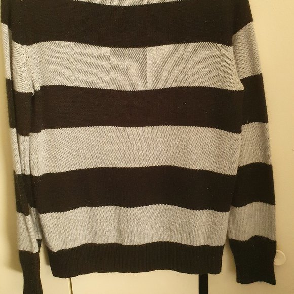 Black & Grey Faded Glory Sweater - Picture 3 of 3